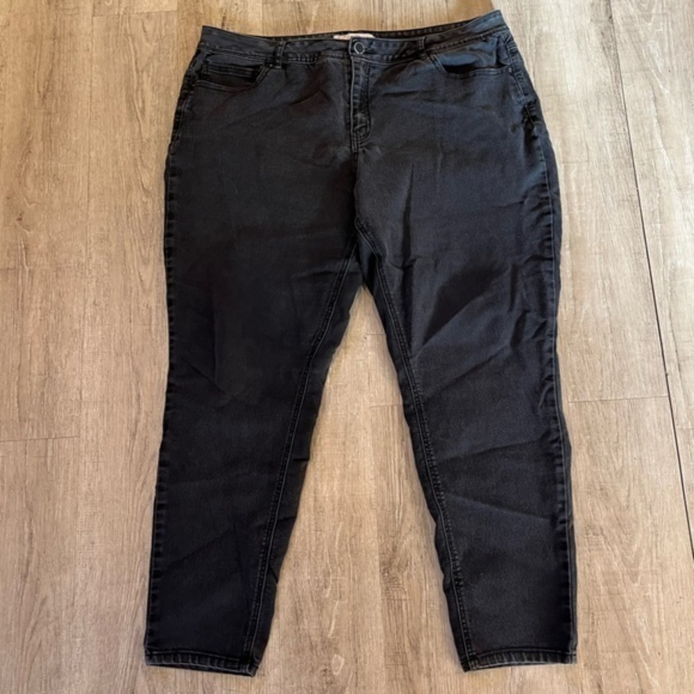1946 Denim Black Jeans 22W